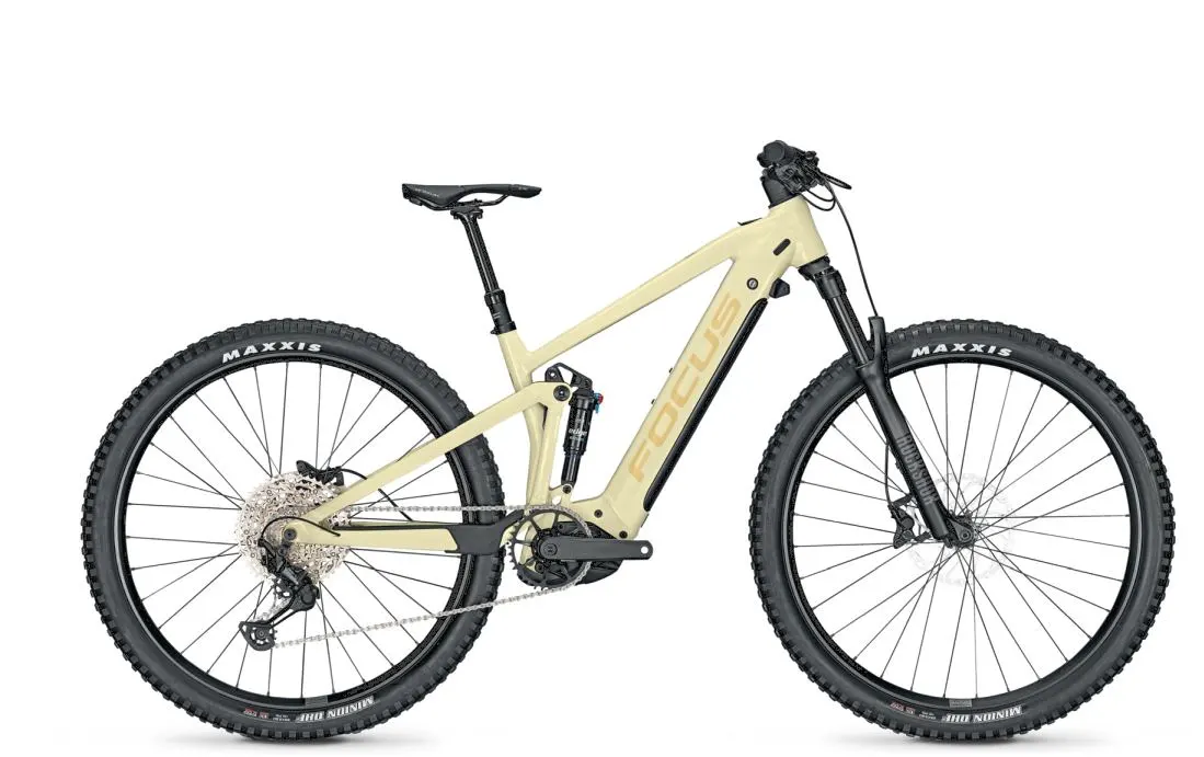 Focus THRON² 6.8 SMALL Creme White 1 Focus THRON² 6.8 SMALL Creme White